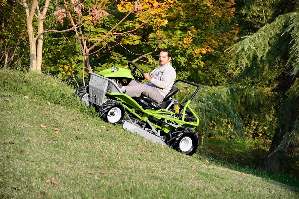 GRILLO CLIMBER 10 AWD 27 fű és bozótvágó traktor összkerekes a nehéz terepekre