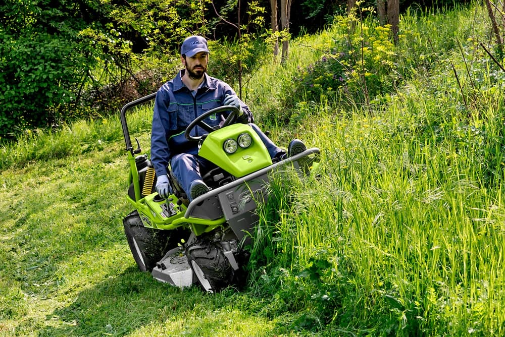 GRILLO CLIMBER 10 AWD 27 fű és bozótvágó traktor összkerekes a nehéz terepekre