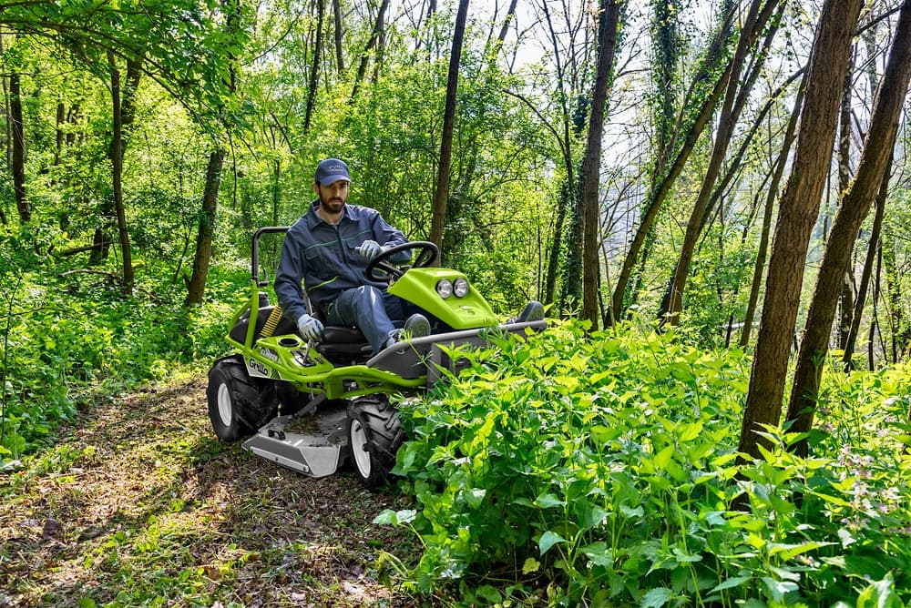 GRILLO CLIMBER 10 AWD 27 fű és bozótvágó traktor összkerekes a nehéz terepekre