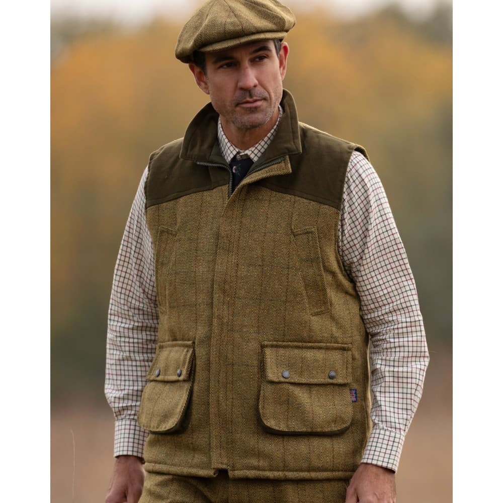 Walker and Hawkes Férfi Derby Tweed Warrington Elegáns Mellény – Anglia Kifinomultsága Világos